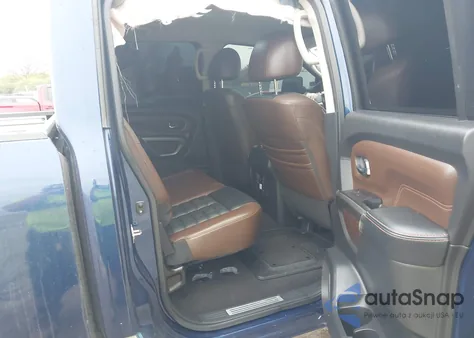 2017 Nissan Titan Xd Platinum Reserve Diesel z USA, uszkodzony, nr VIN 1N6BA1F41HN546596